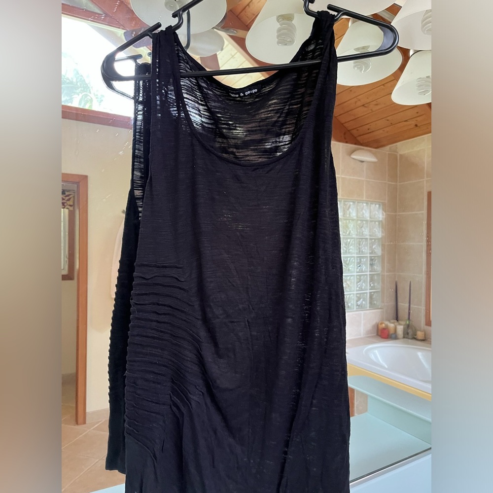 Cable & gauge black tank